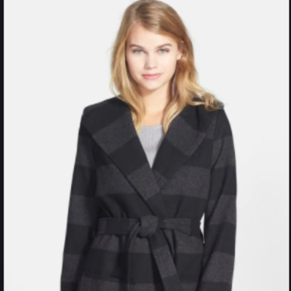 Women's Hooded Wrap Coat - Picture 2 of 6